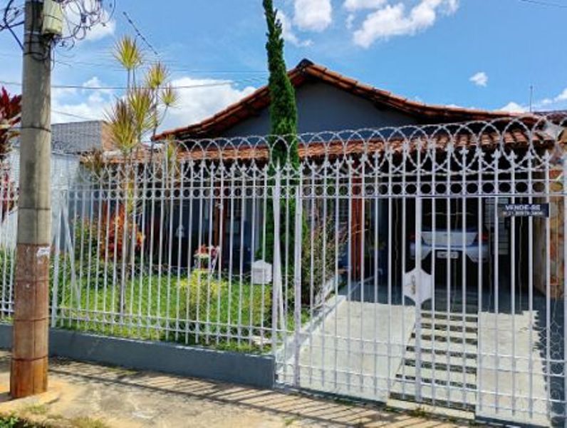 Cód: 11 - Casa á Venda no Bairro Nova Granada - BH - MG