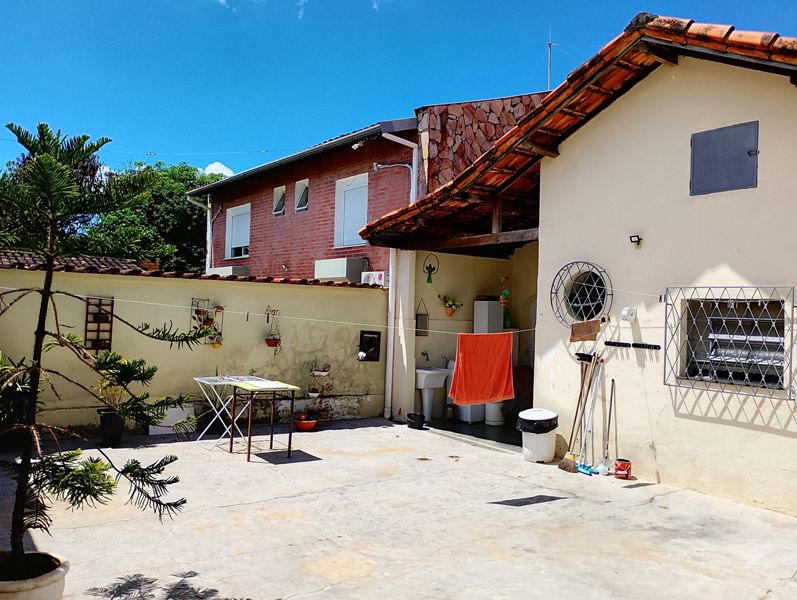Cód: 11 - Casa á Venda no Bairro Nova Granada - BH - MG