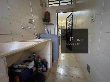 Cód.: 62 - CASA Á VENDA NO BAIRRO NOVA GRANADA - BH - MG.