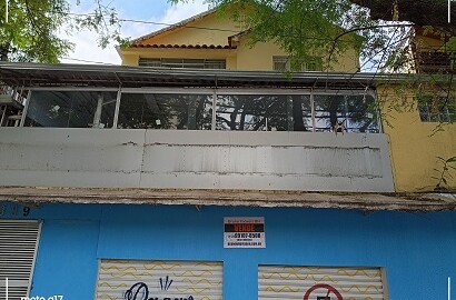 Cód.: 68 - CASA COMERCIAL (ENORME)   COM LOJA NA  AV.  CONTORNO EM BH  !!!